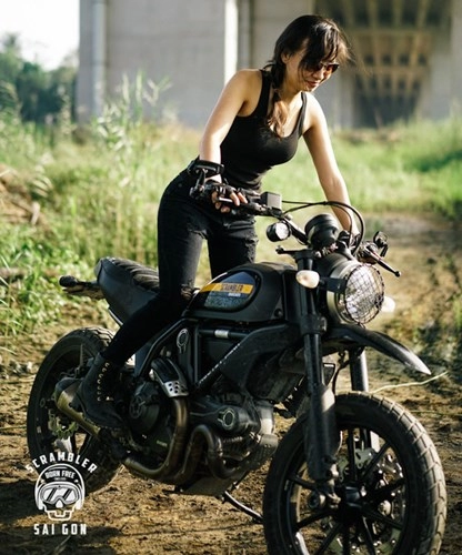 Ducati scrambler full throttle của nữ biker xinh đẹp sài thành