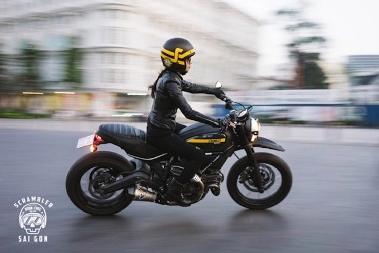 Ducati scrambler full throttle của nữ biker xinh đẹp sài thành