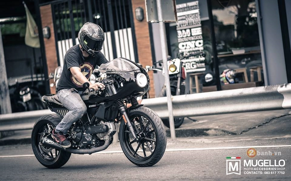 Ducati scrambler khoe thân với vẻ ngoài của một chiếc xế đua cafe racer