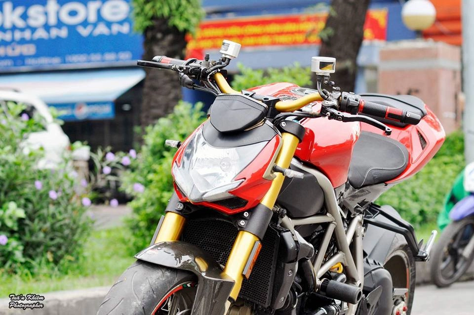 Ducati streetfighter siêu chất trong bản độ đầy đồ hiệu tại việt nam