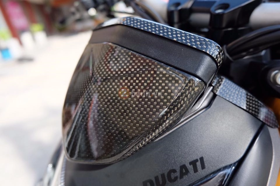 Ducati streetfighter trong bản độ siêu ngầu đón đầu năm mới