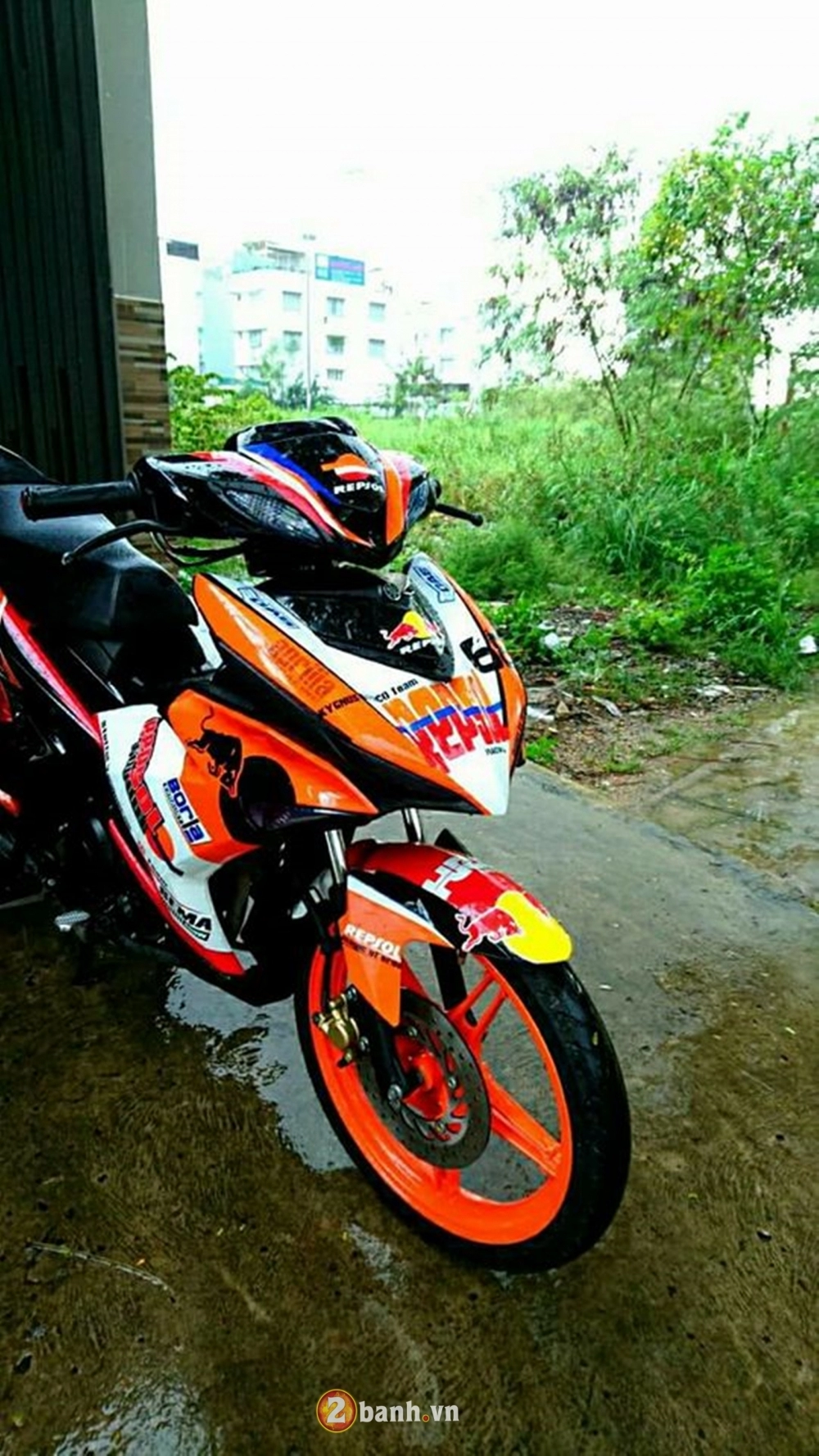 Exciter150 độ đầu luvias trong dàn áo repsol