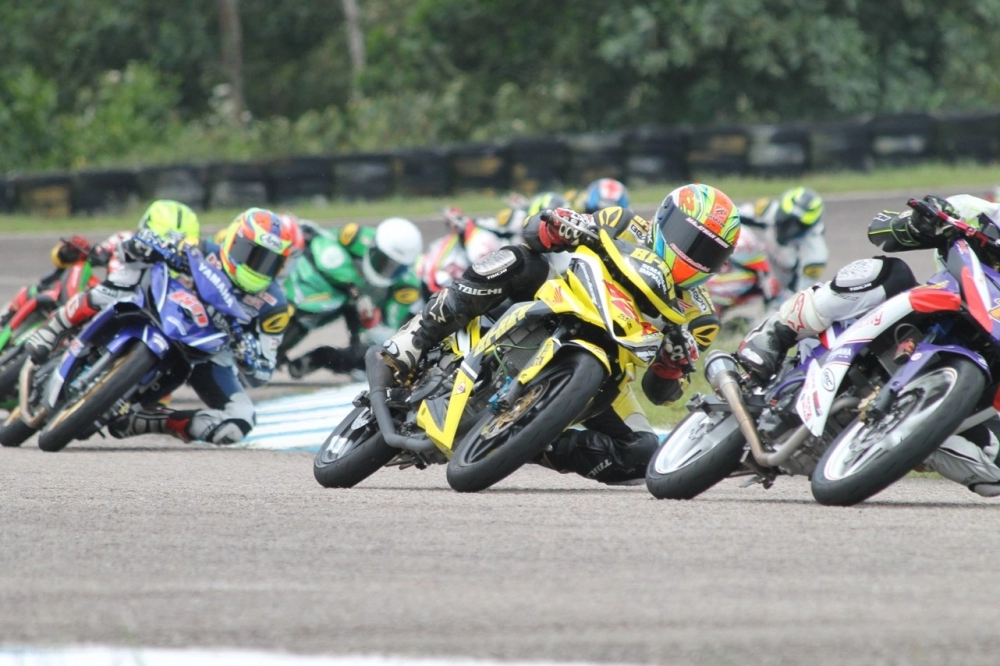 Hai tay đua việt nam tham gia giải đua mô tô châu á arrc 2017