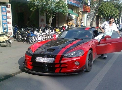 Hàng hiếm dodge viper xuất hiện ở quảng ninh