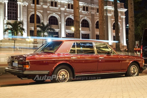 Hàng hiếm rolls-royce silver spirit spur iii 1993 trên phố sài thành