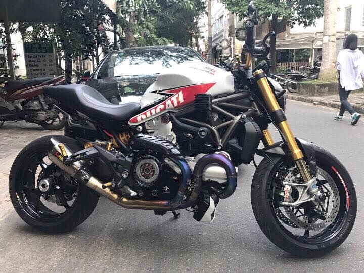 Hàng khủng monster 1200s trang bị full vũ khí hạng nặng