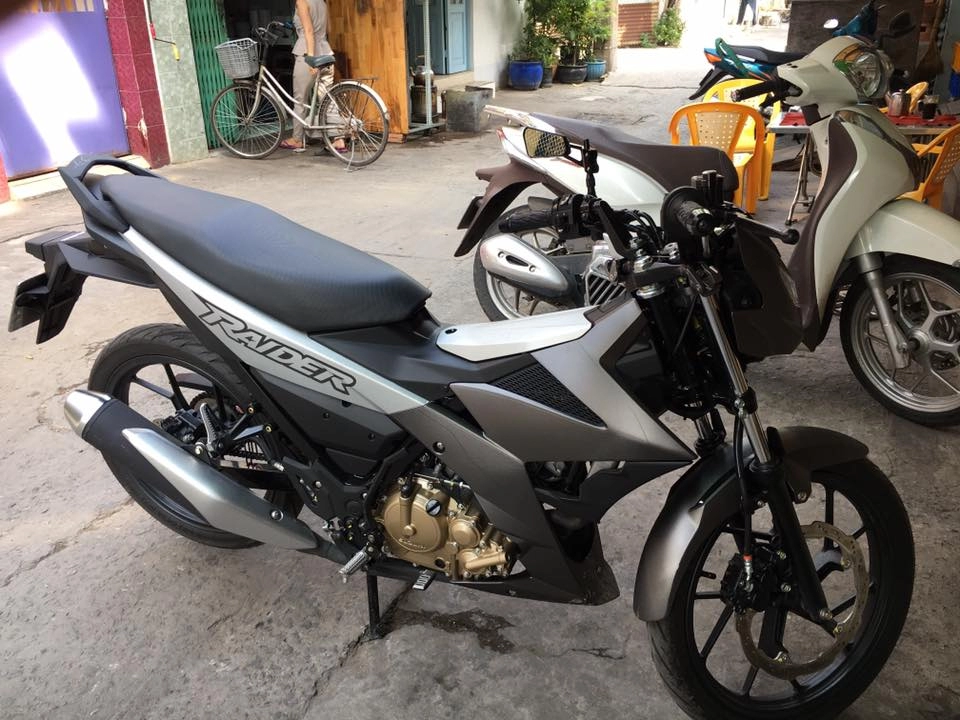 Hình ảnh độc của suzuki raider 150 fi màu mới