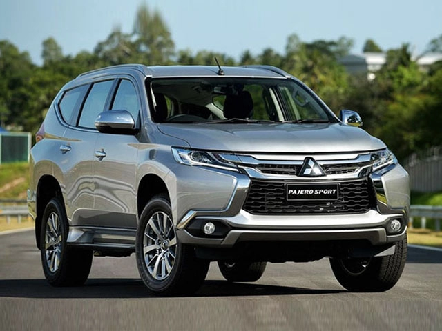 Hình ảnh lô xe mitsubishi pajero sport 2020 vừa cập cảng việt nam