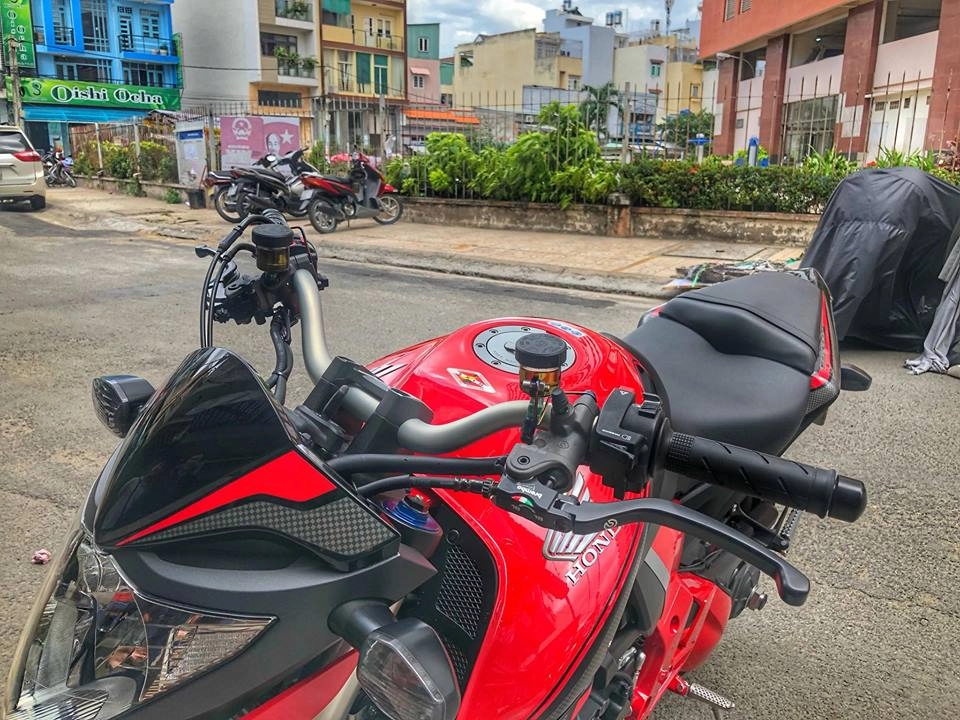 Honda cb1000r vẻ đẹp hầm hố sau khi được nâng cấp