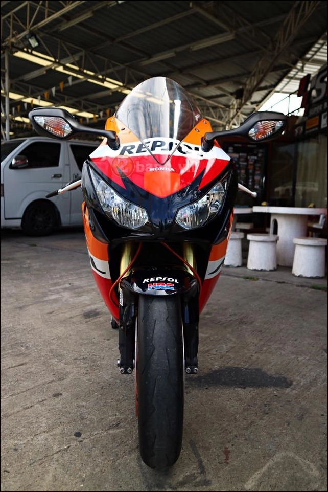 Honda cbr1000rr repsol độ đơn giản tinh tế trong từng chi tiết