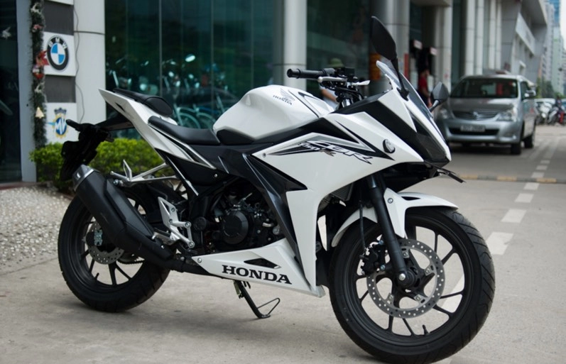 Honda cbr150 2017 giá bao nhiêu hiện nay tại đại lý