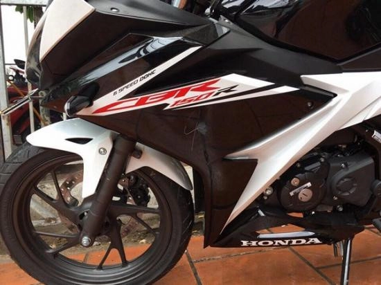 Honda cbr150r 2017 về việt nam với giá bán hơn 110 triệu đồng