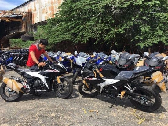 Honda cbr150r 2017 về việt nam với giá bán hơn 110 triệu đồng