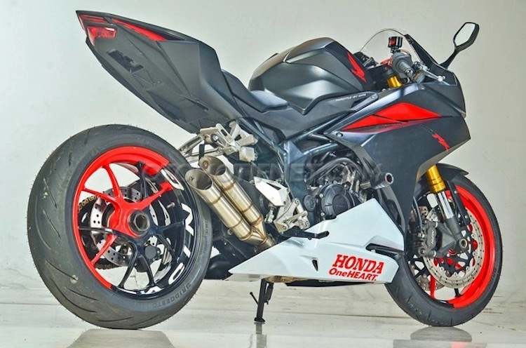 Honda cbr250rr cực chất với dàn chân một gắp từ ducati streetfighter