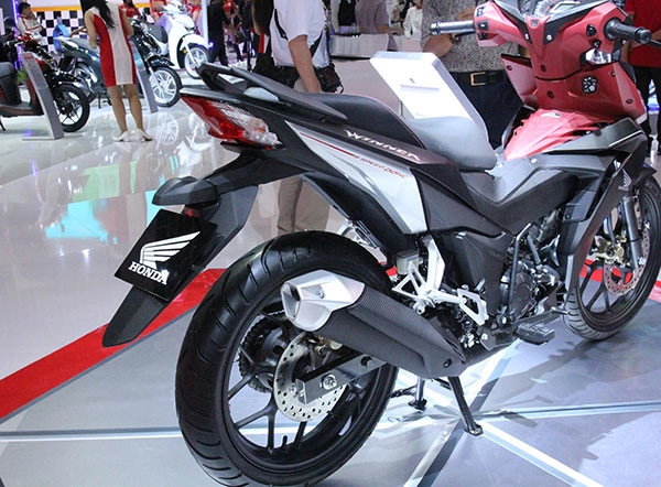 Honda khuyến cáo không được tháo chắn bùn trên winner 150