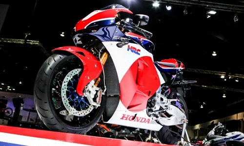  honda rc213v-s chào đông nam á với giá 245000 usd 