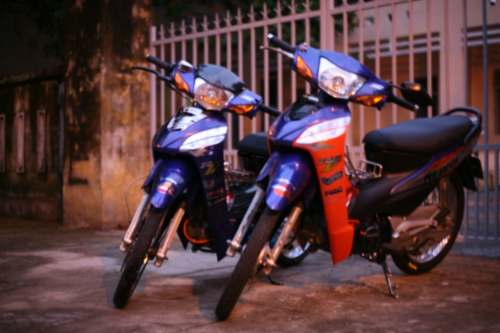 Honda wave độ sang chảnh với dàn đồ chơi kiểng trong phong cách repsol của biker đà nẵng