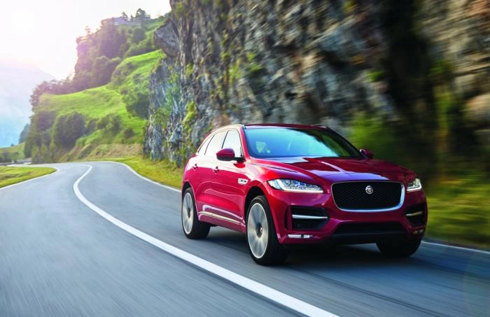 Jaguar f-pace 2017 có giá khởi điểm từ 40990 usd