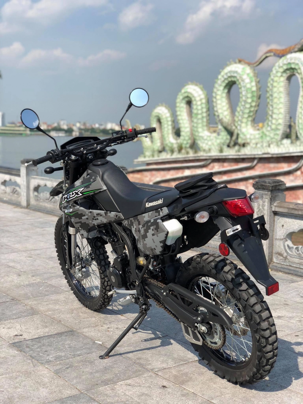 Kawasaki klx250 camo