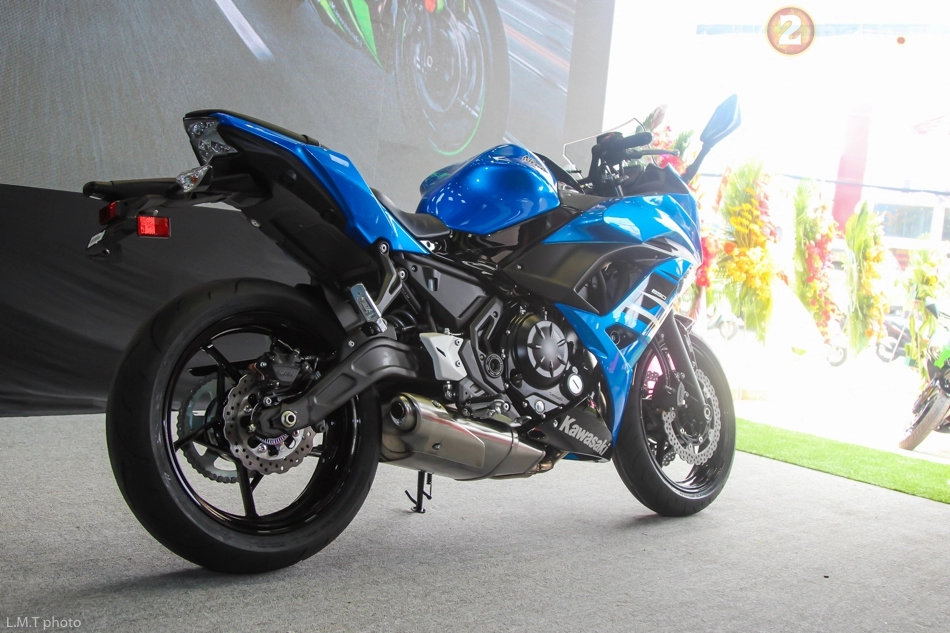 Kawasaki ninja 650 chính thức ra mắt thị trường việt nam với giá bán từ 228 triệu đồng