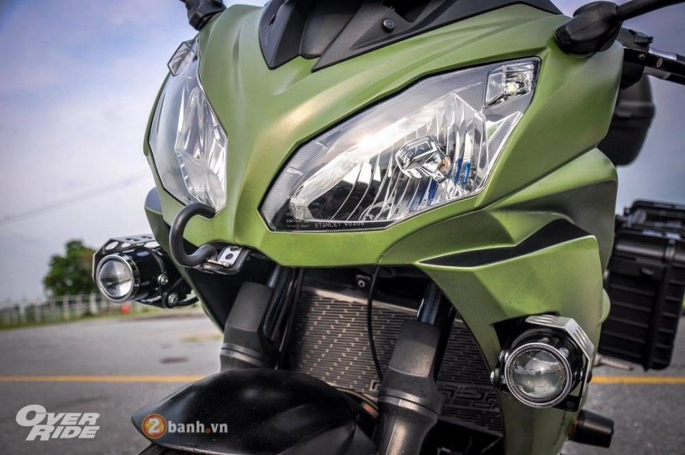 Kawasaki ninja 650 đầy phong trần với phong cách military touring