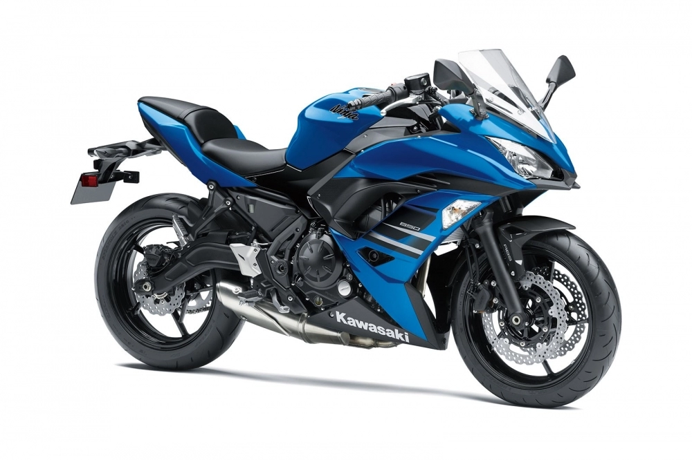 Kawasaki ninja 650 và z650 chuẩn bị trình làng màu mới