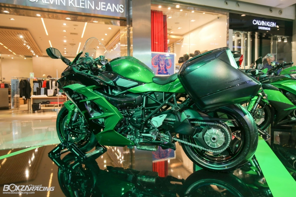 Kawasaki ninja h2 sx se 2018 lộ giá bán