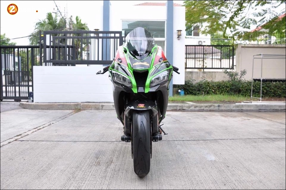 Kawasaki ninja zx-10r độ cái tên lừng lẫy trên đường đua