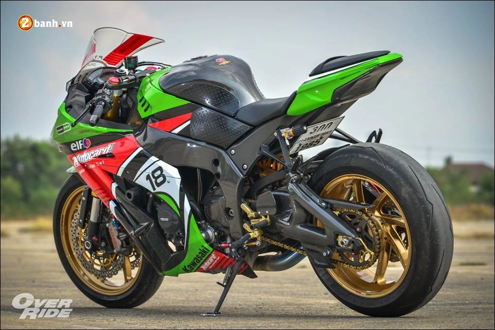 Kawasaki ninja zx-10r độ chiến thần đường đua mang tên green grasshopper