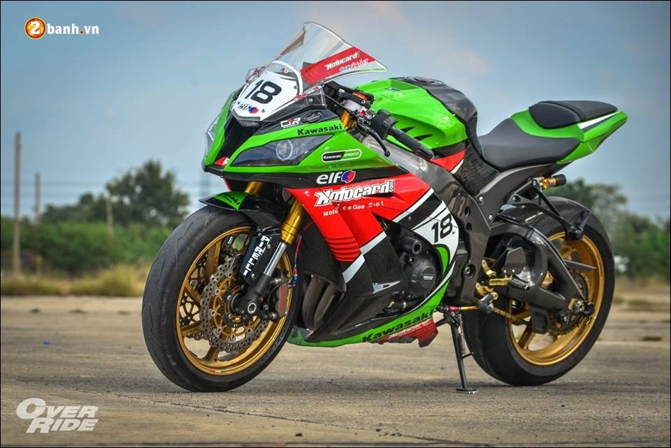 Kawasaki ninja zx-10r độ chiến thần đường đua mang tên green grasshopper