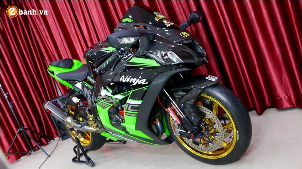 Kawasaki ninja zx-10r độ hiệu năng cùng loạt đồ chơi hàng hiệu