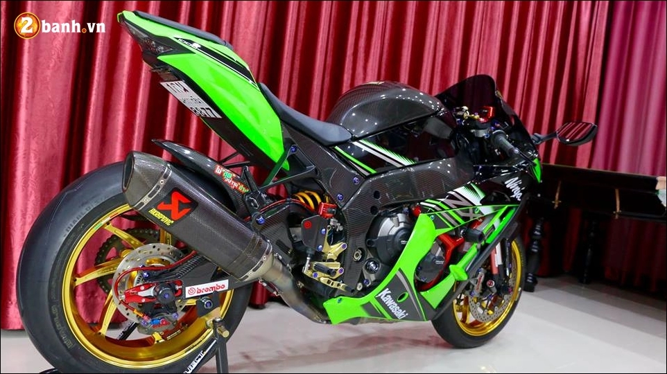 Kawasaki ninja zx-10r độ hiệu năng cùng loạt đồ chơi hàng hiệu