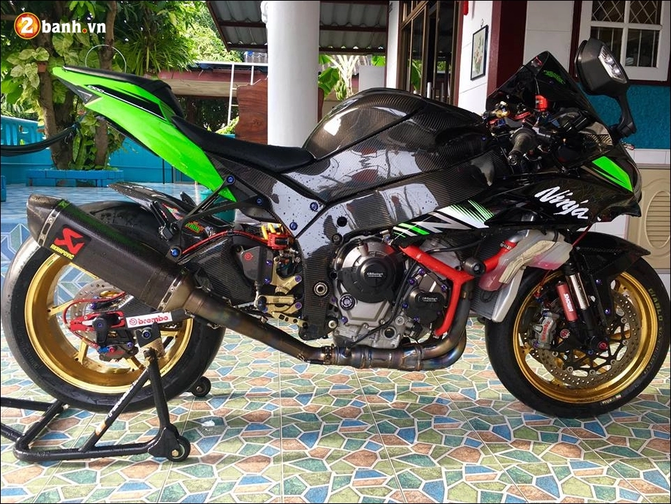 Kawasaki ninja zx-10r độ hiệu năng cùng loạt đồ chơi hàng hiệu