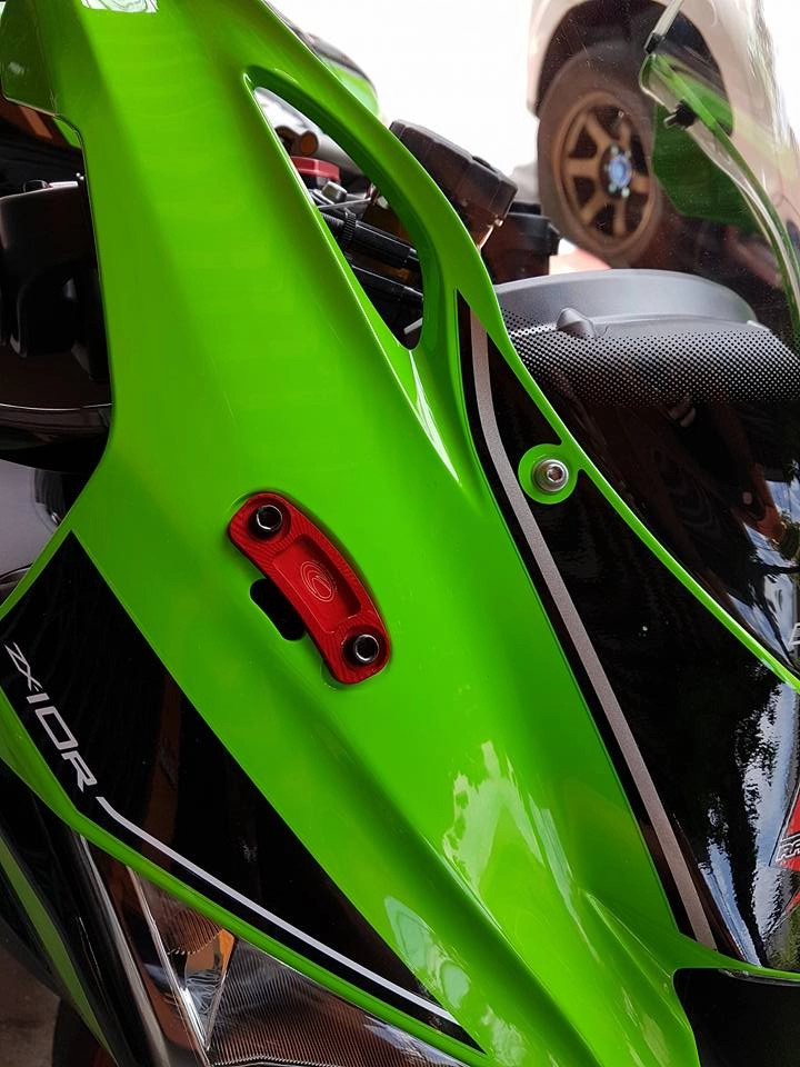 Kawasaki ninja zx-10r độ phá cách tông màu chủ đạo