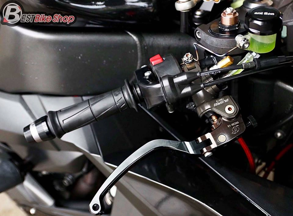 Kawasaki ninja zx-10r hồi sinh ngoạn mục từ thế hệ đầu