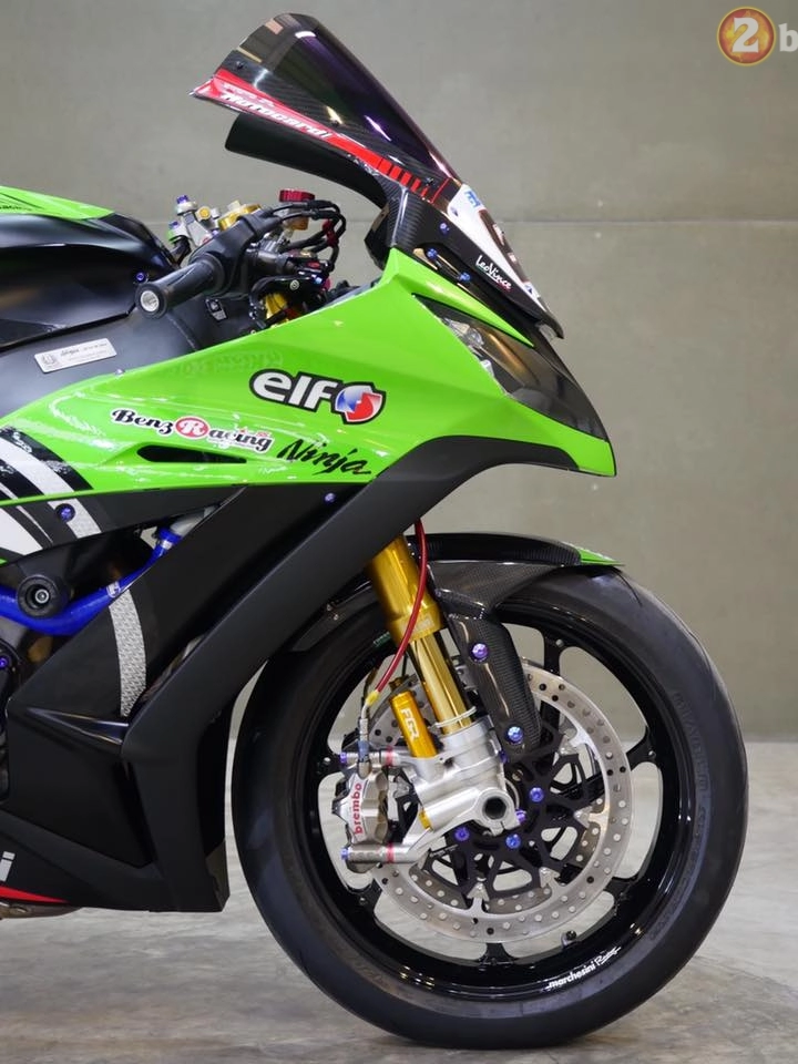 Kawasaki ninja zx-10r siêu chất trong bản độ đường đua wsbk