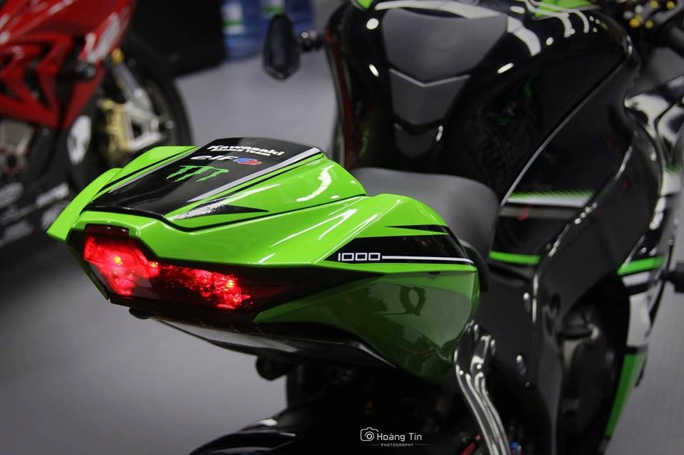 Kawasaki ninja zx-10r trong bản độ đường đua gây nghiện tại việt nam