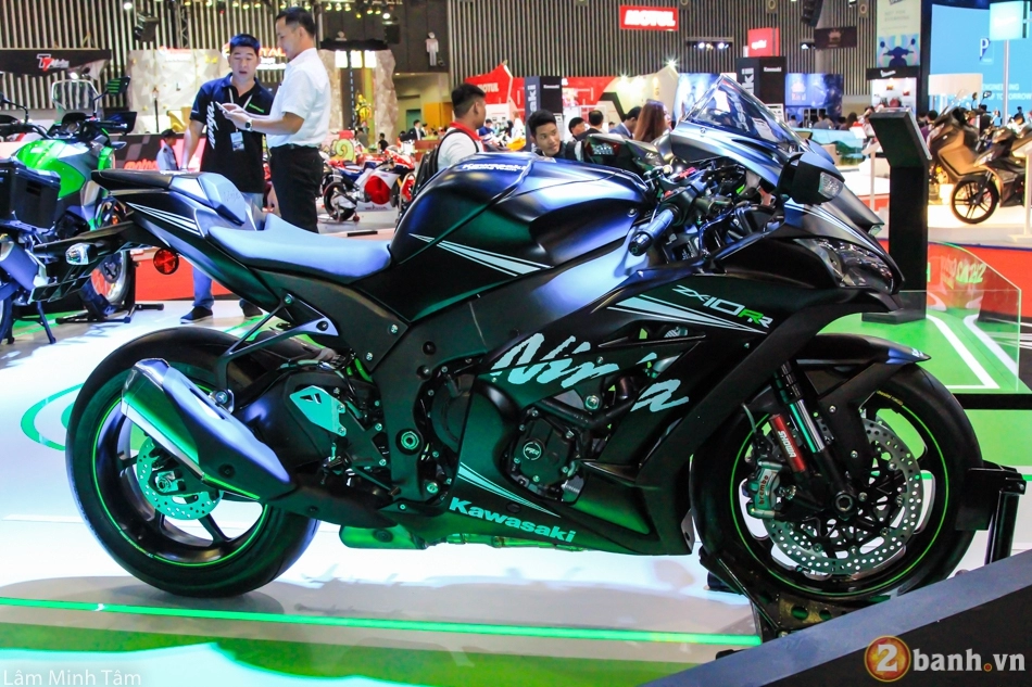 Kawasaki ninja zx-10rr 2017 trình làng lần đầu tiên tại vn