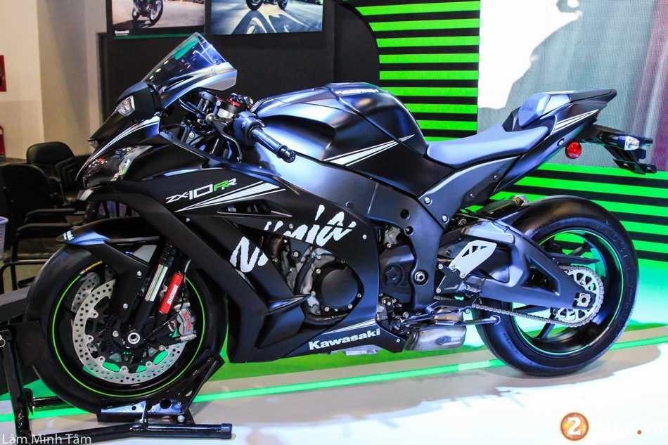 Kawasaki ninja zx-10rr 2017 trình làng lần đầu tiên tại vn