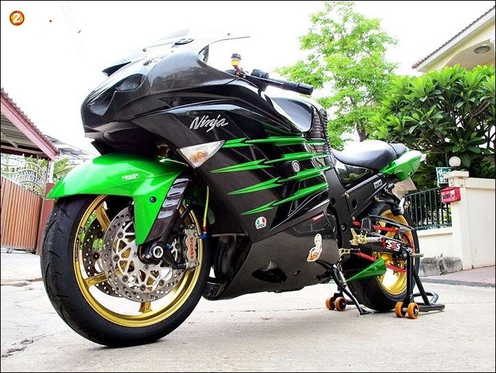 Kawasaki ninja zx-14r độ đối thủ trực tiếp với ông hoàng tốc độ