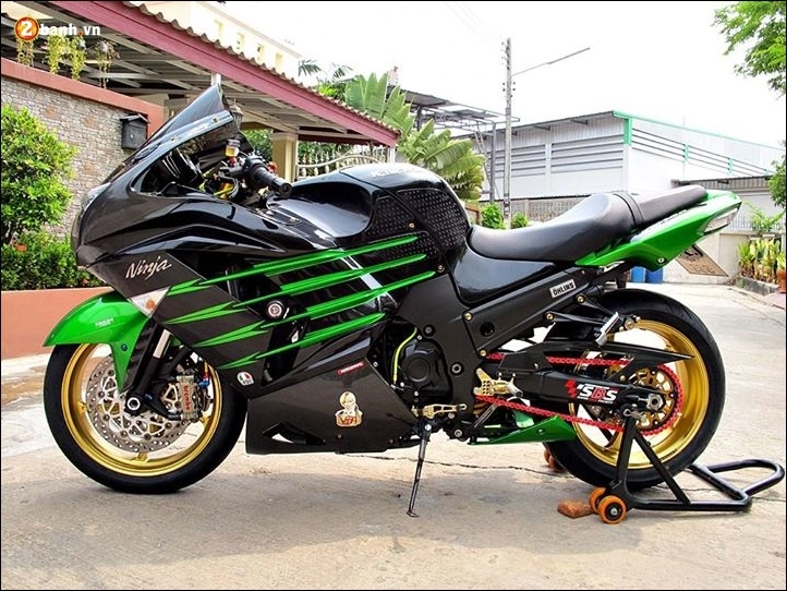 Kawasaki ninja zx-14r độ đối thủ trực tiếp với ông hoàng tốc độ