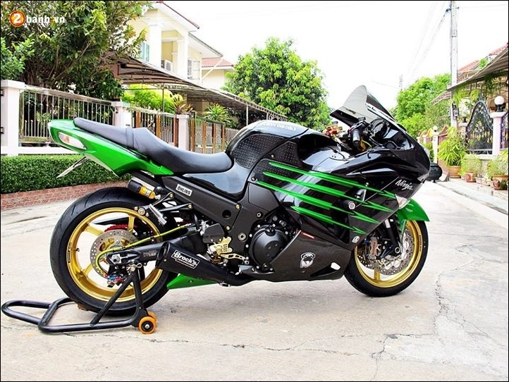 Kawasaki ninja zx-14r độ đối thủ trực tiếp với ông hoàng tốc độ