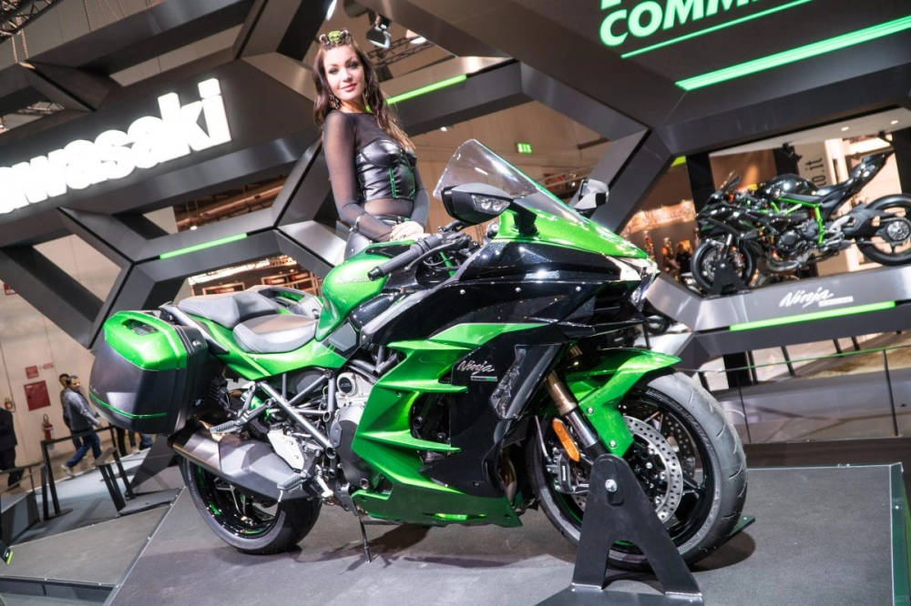 Kawasaki trình làng những mẫu xe công nghệ cao cấp tại sự kiện eicma 2017