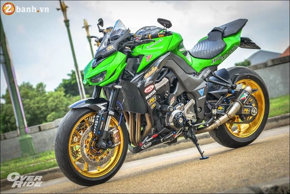 Kawasaki z1000 bản độ option khủng đến từ xứ chùa vàng