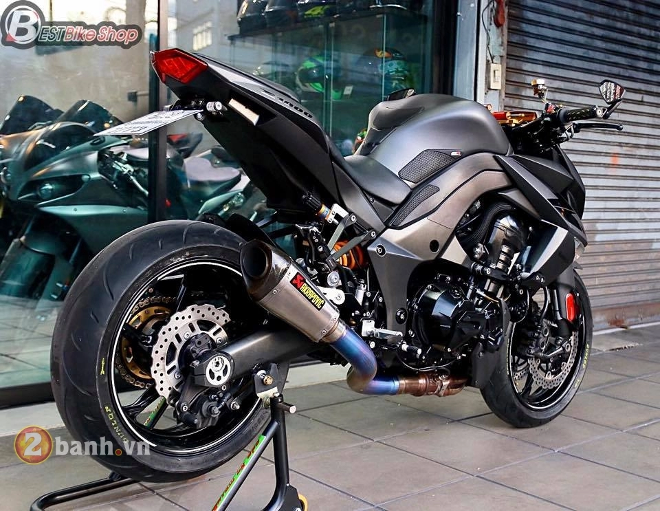 Kawasaki z1000 đầy sắc bén trong phiên bản matte black