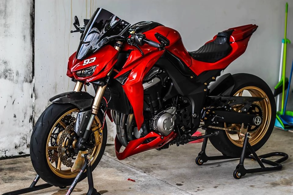 Kawasaki z1000 đẹp tuyệt sắc qua tone màu red candy