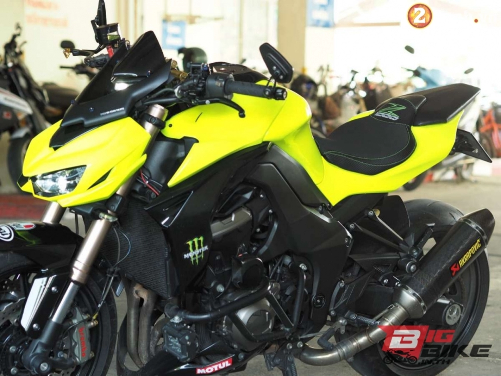 Kawasaki z1000 độ cực chất và đầy nổi bật trong bộ cánh vàng neon