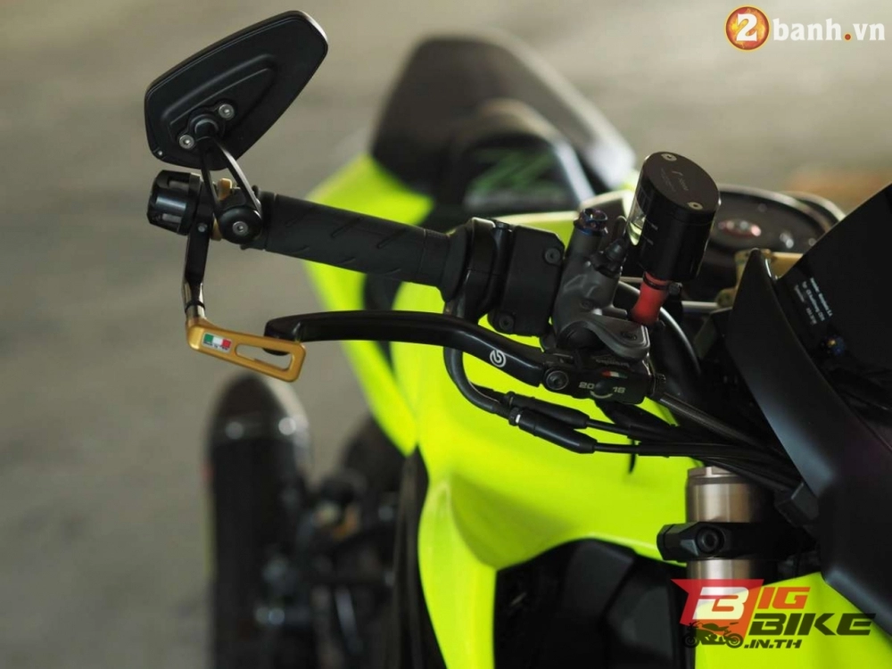 Kawasaki z1000 độ cực chất và đầy nổi bật trong bộ cánh vàng neon