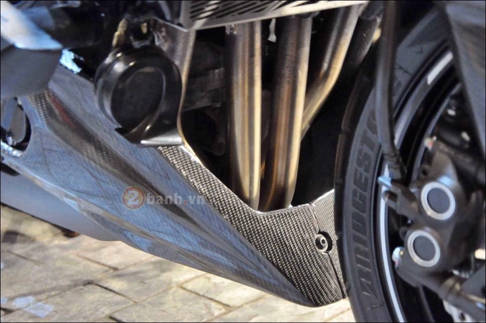 Kawasaki z1000 độ hoàn thiện cùng lớp áo chiến binh samurai carbon