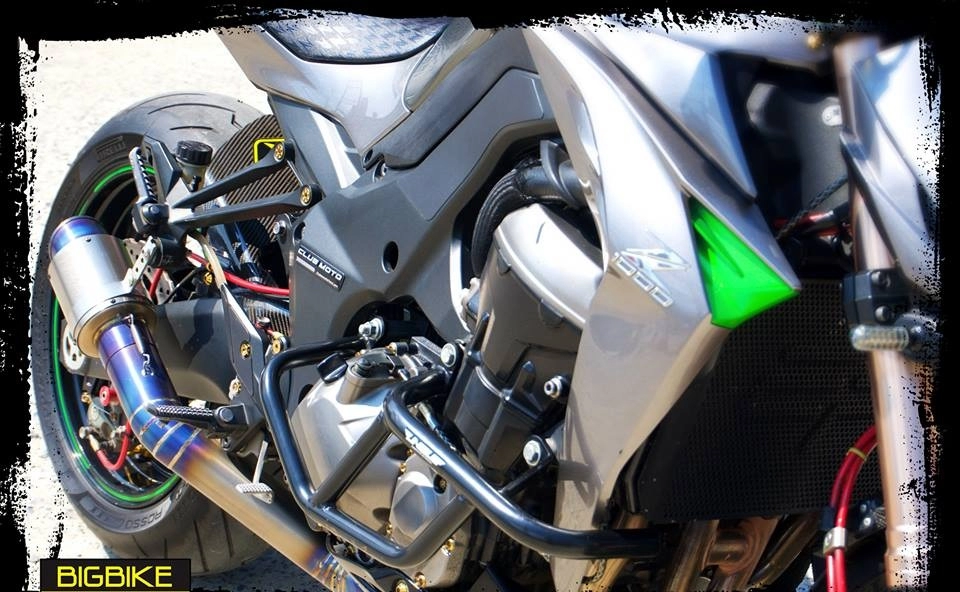 Kawasaki z1000 tạo dáng cực chất bên option hàng hiệu